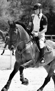 El Dr. Fraguas practicando equitación